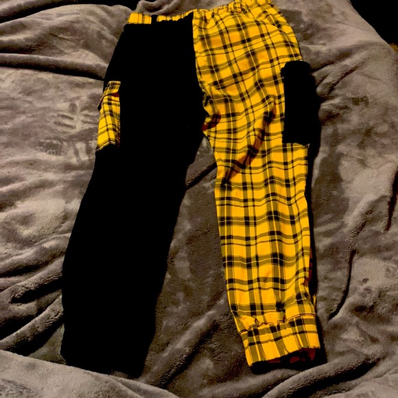 Yellow and black plaid pants. Long. Size large.❤️ I’m a size medium they fit me. - Picture 3 of 5